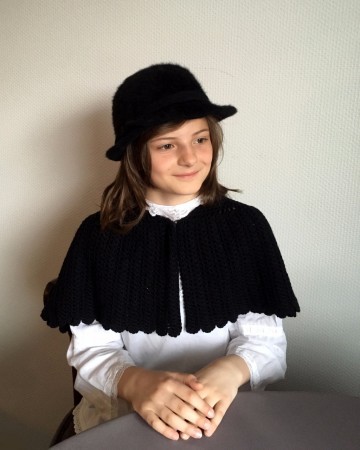 Costumes Amis du Vieux Seynod écolière