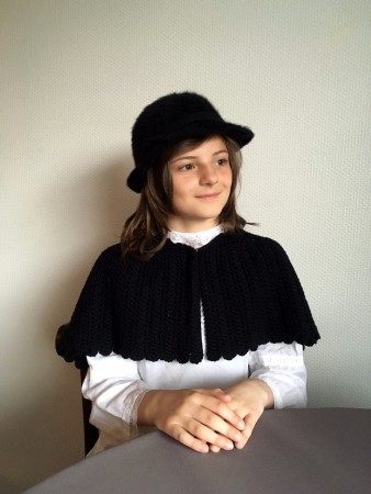 Costumes Amis du Vieux Seynod écolière