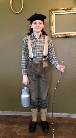 Costumes Amis du Vieux Seynod petit montagnard