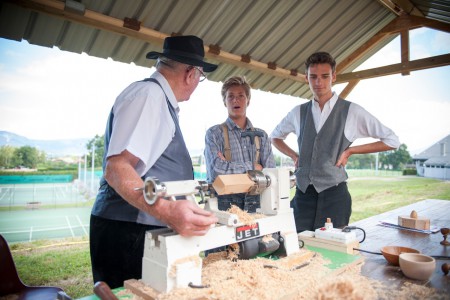 Travail du bois tour à bois menuiserie Amis du Vieux Seynod